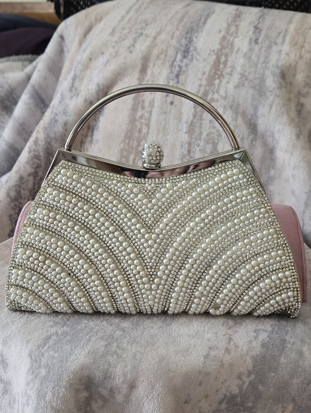 Elegant Pearl-Embellished Silver Evening Bag Clutch